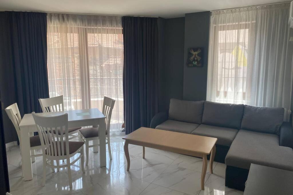 Markapart 2 - Apartment In Downtown Ruse Luaran gambar
